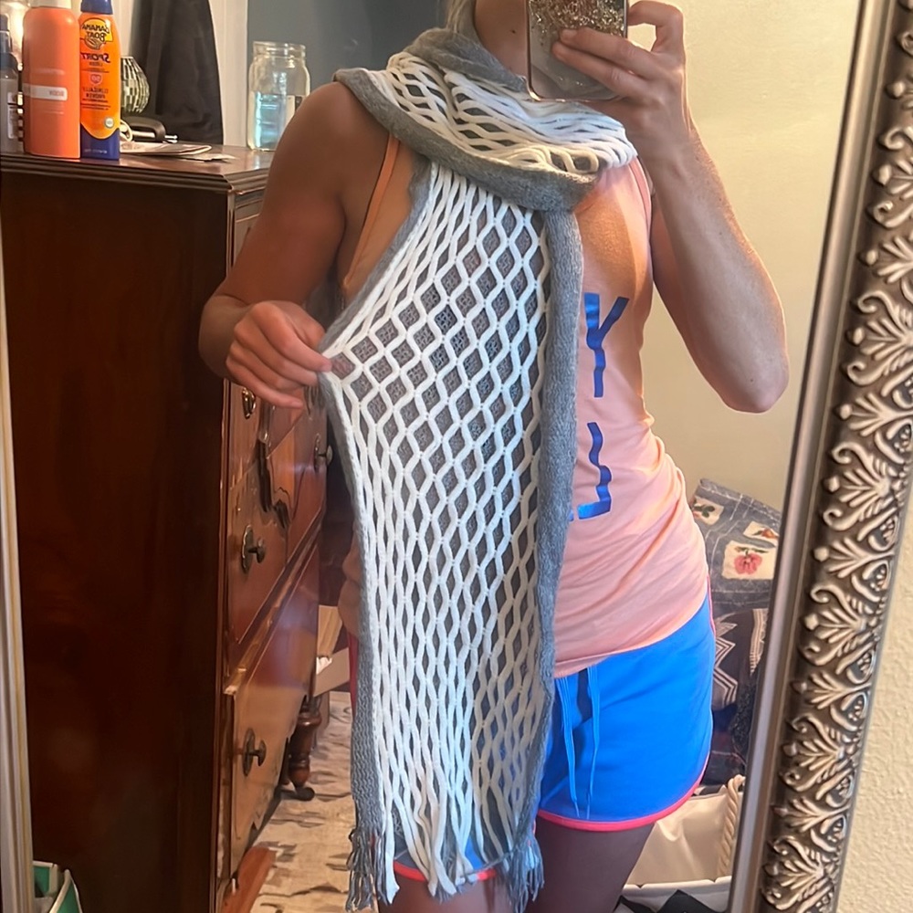 Super cute gray and white netted scarf!